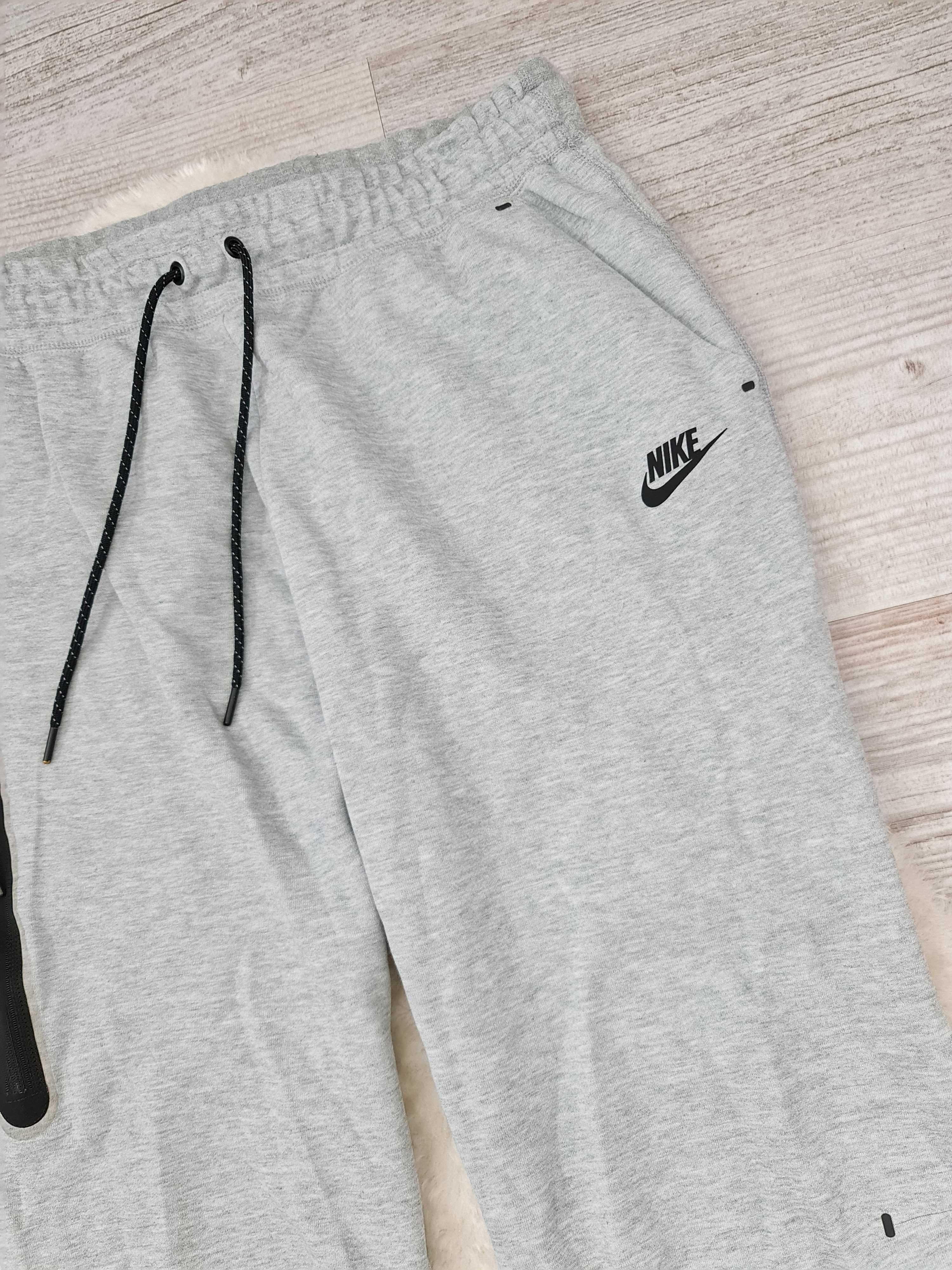 Spodnie Dresowe Nike tech fleece Rozmiar L Szare Swoosh Dres , Dresy