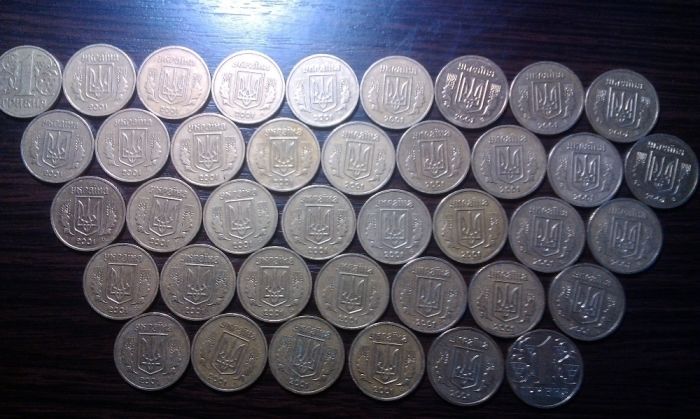 Продам монеты 1 гривна разных годов