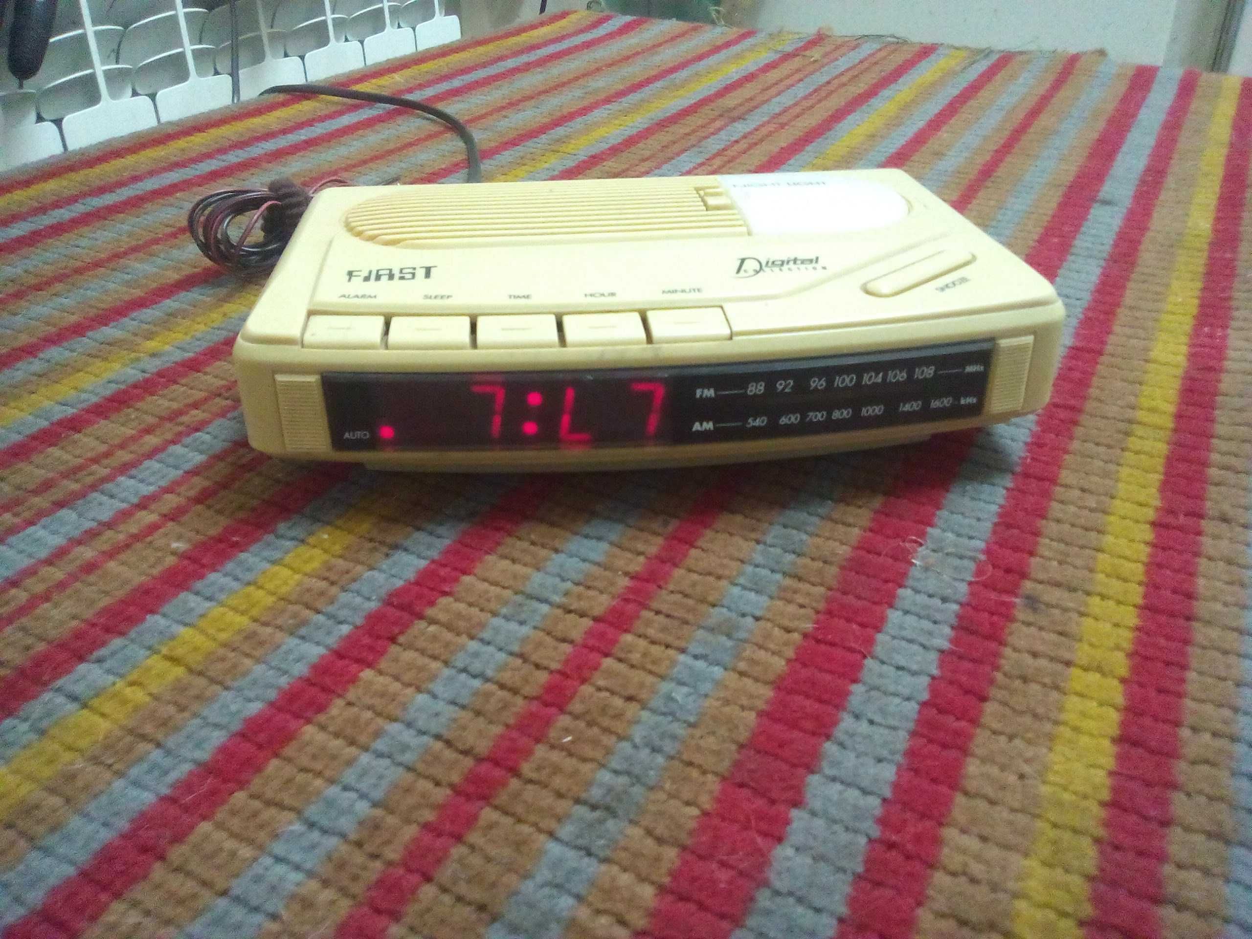 radio DDR - waga 0,3kg (z okresu PRL)