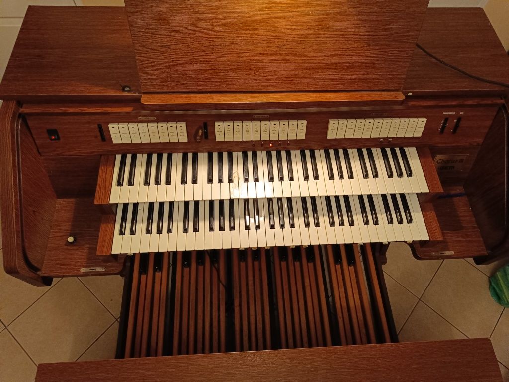 Organy Gem Chorus III