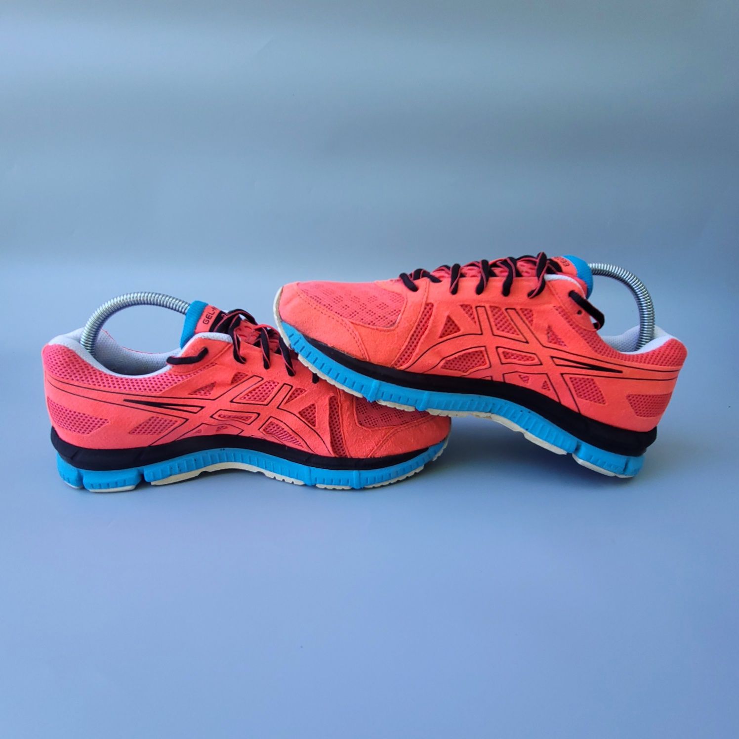 Кросівки Asics Gel – Оригінал, відмінний стан, розмір 41.5, Асікс