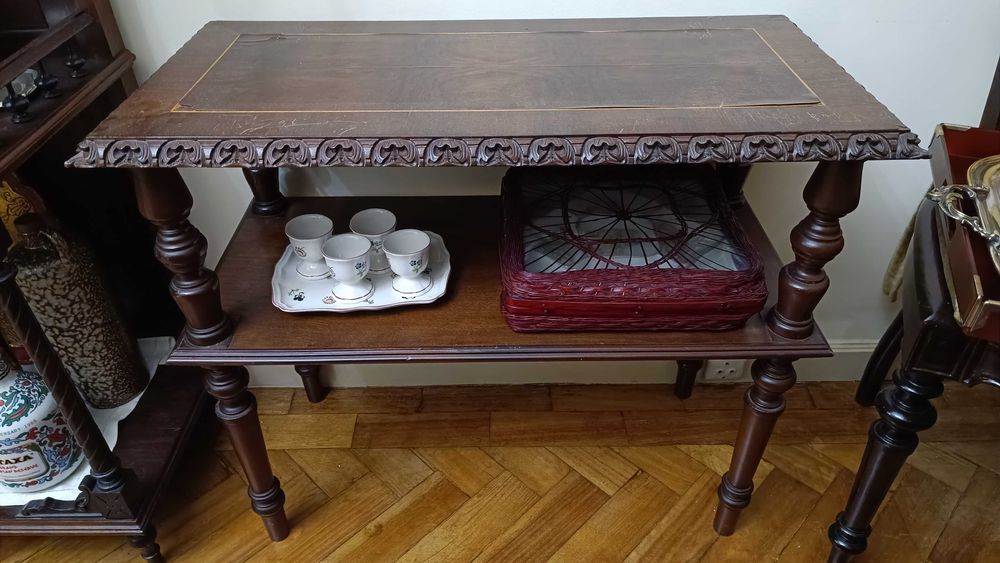 Mesa de Apoio em Madeira