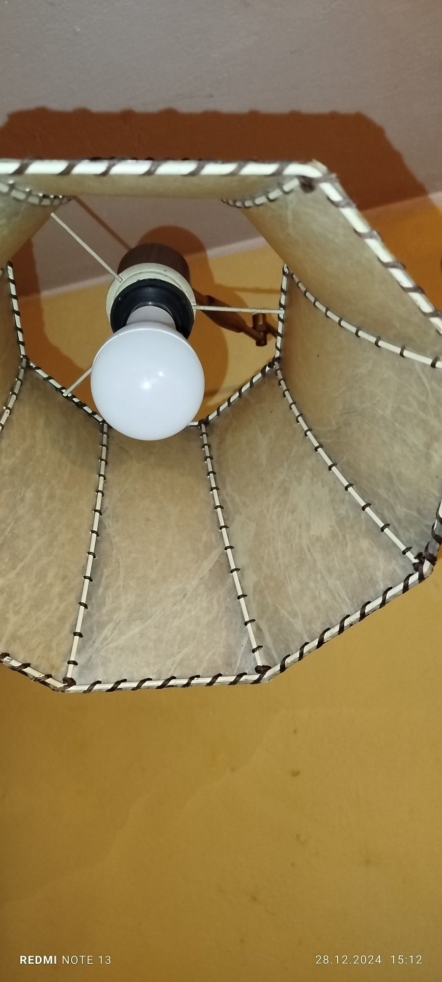 Stylowa lampa regulowana , ścienna.