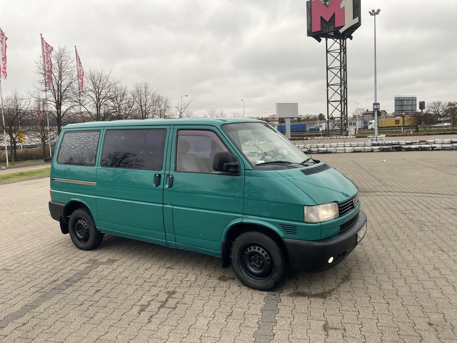 Volkswagen Transporter T4 2.5 TDI 102 km 8 osobowy