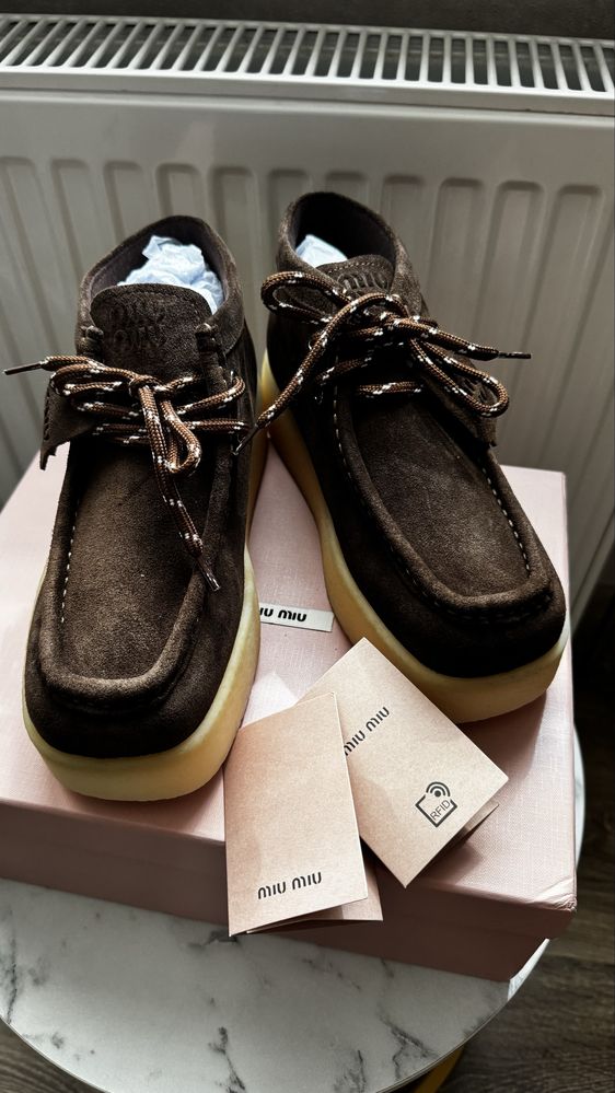 Замшеві череки Miu Miu р.39 оригінал