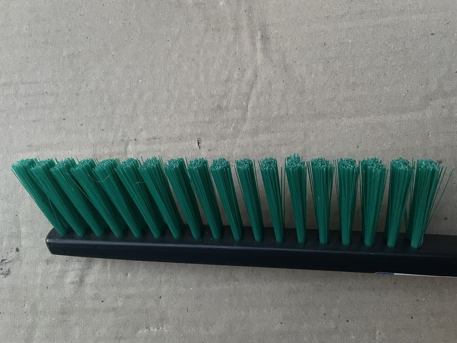 Щітка для прибирання снігу зі скребком без подряпин лкп чорна Vikan