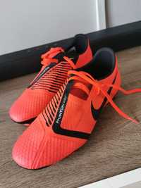 Korki football nike