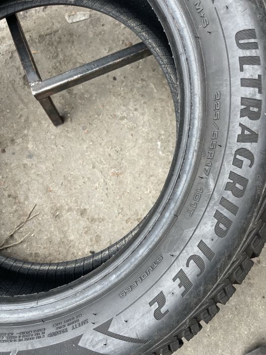 Шини зимові R17 225 55 Goodyear Ice Склад Осокорки RLX