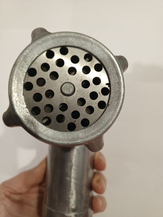 Запчасти на электромясорубку.