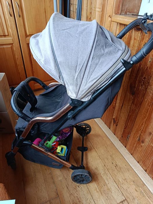 Прогулянкова коляска Carello smart на запчасти