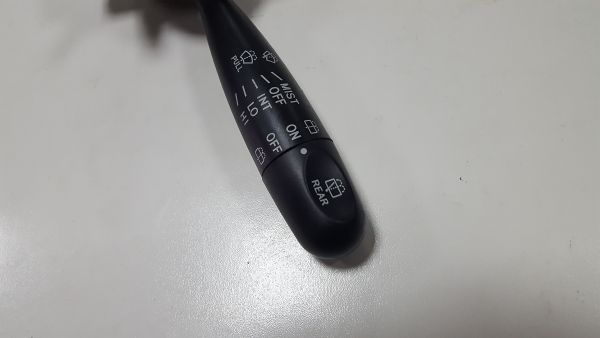 Manípulo do limpa vidros TOYOTA Corolla Hatchback (_E12_)