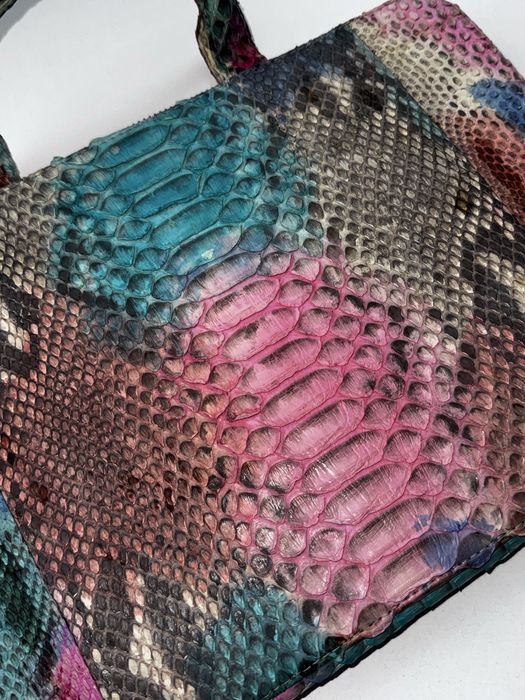 Продам шкіряний чохол під ноутбук або планшет. Натуральна змієва шкіра