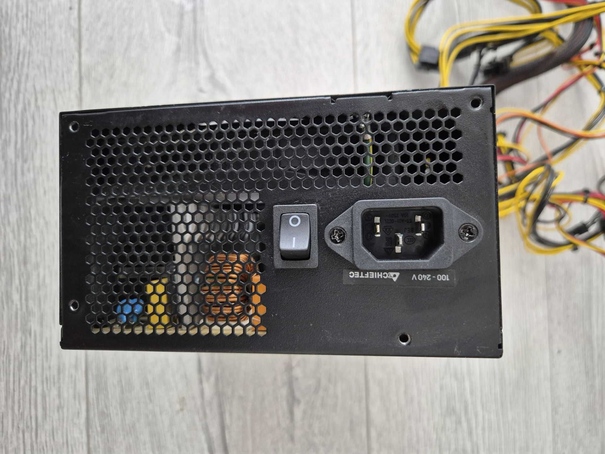 добротний блок живлення 700W Chieftec Core BBS-700S (GOLD). Trade-IN