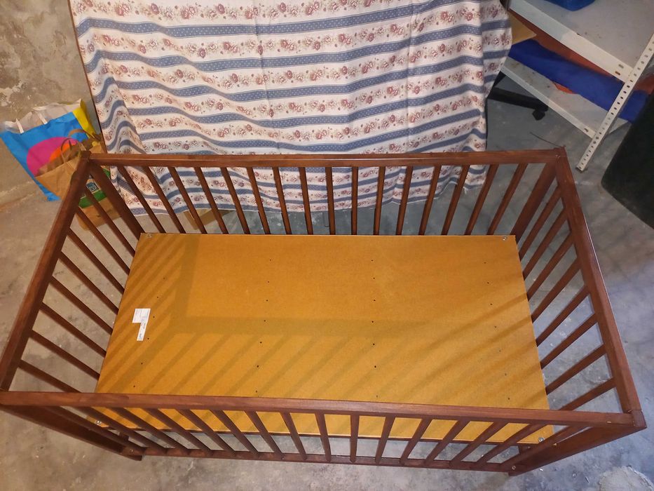 Cama de madeira para criança com 2 Níveis de altura