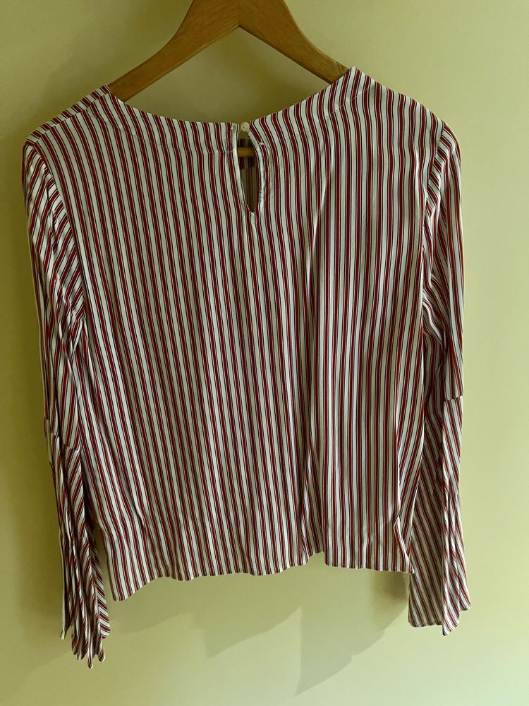 Blusa às riscas de manga comprida