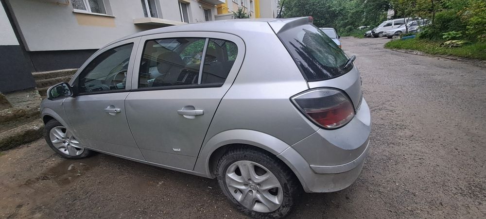Автомобіль Opel astra H