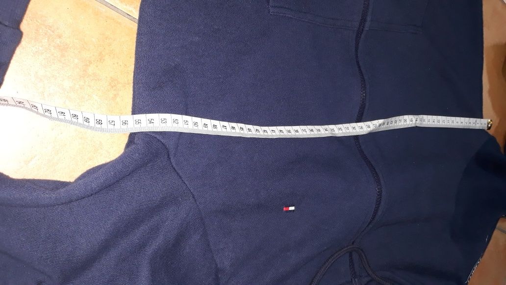 Dres Tommy hilfiger S/M stan bardzo dobry wymiary na zdjęciach