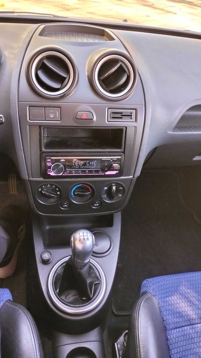 Ford Fiesta 1.4 TDCI comercial