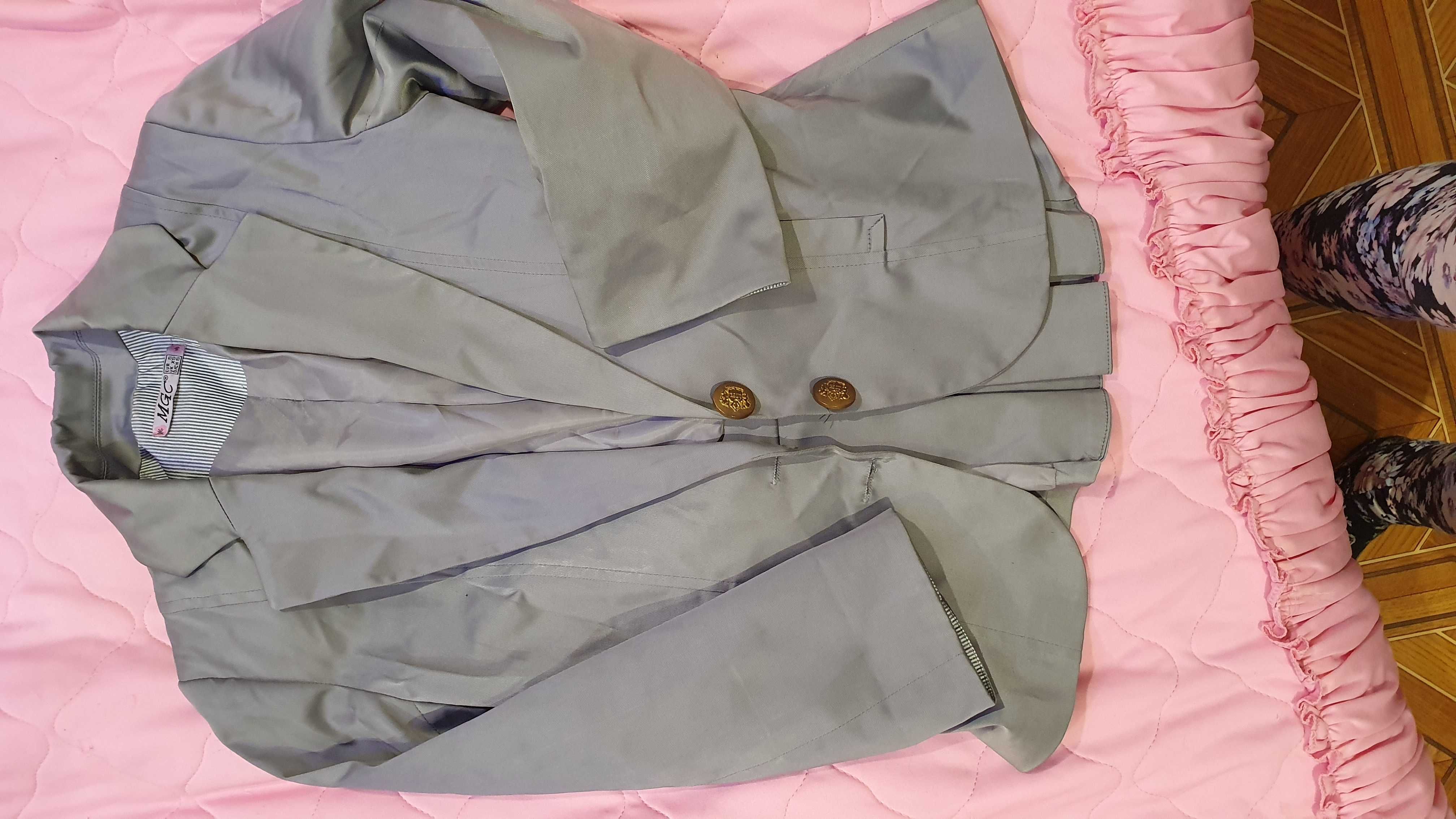 Пиджак серый с бантиком сзади