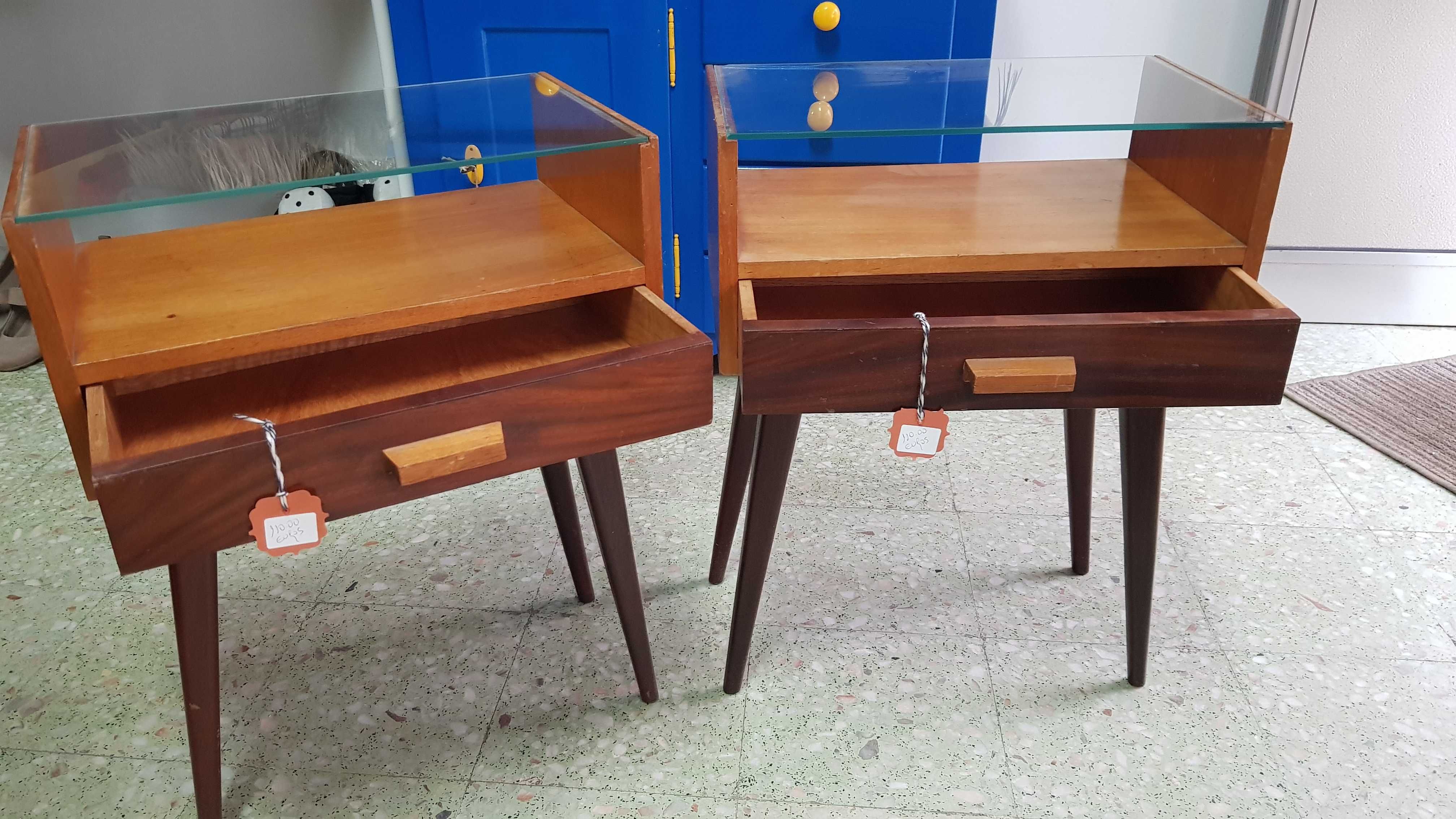 Mesas de cabeceira Vintage