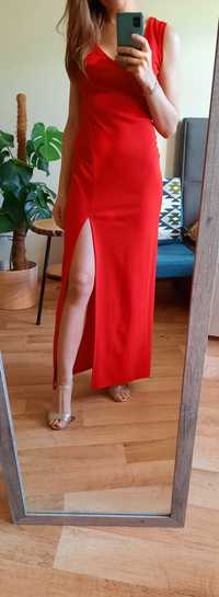 Długa czerwona sukienka z rozcięciem gołe plecy ala Lou