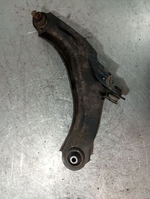 Braço de suspensão frente esquerdo RENAULT Clio IV (BH_)