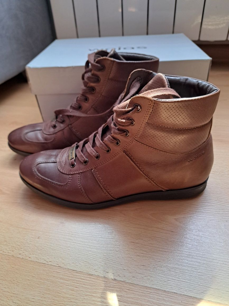 Buty skórzane Wojas