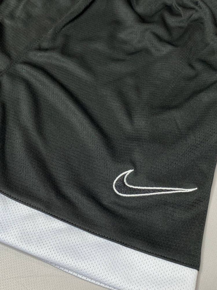 Шорти Nike, Dri-fit найк дихаюча тканина ніке