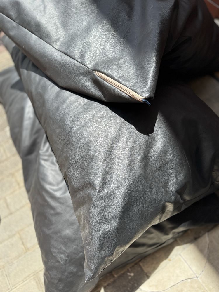 3 x Puff XL usados em napa cor preto