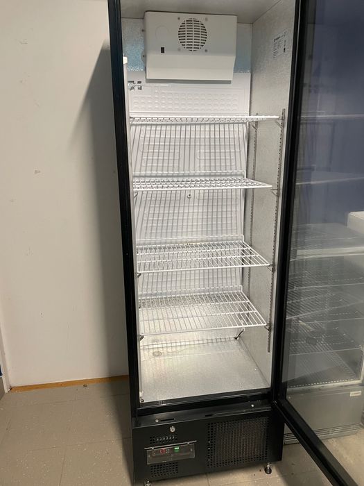 Stalgast Szafa chłodniczna  300l drzwi otwierane 882170