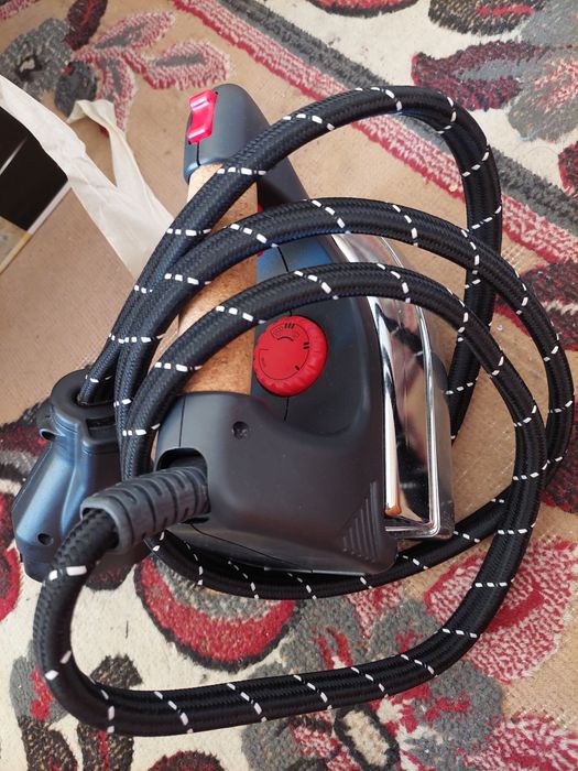 Aspirador de pó AEG Viva Flash AE7340
Tecnologia ciclónica.
Potência