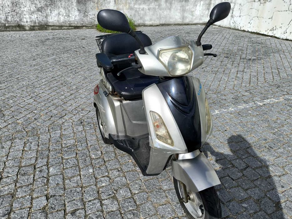 Scooter MK3N triciclo mobilidade reduzida