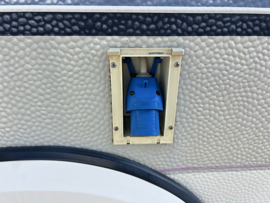 Продам кемпінг Hobby 420