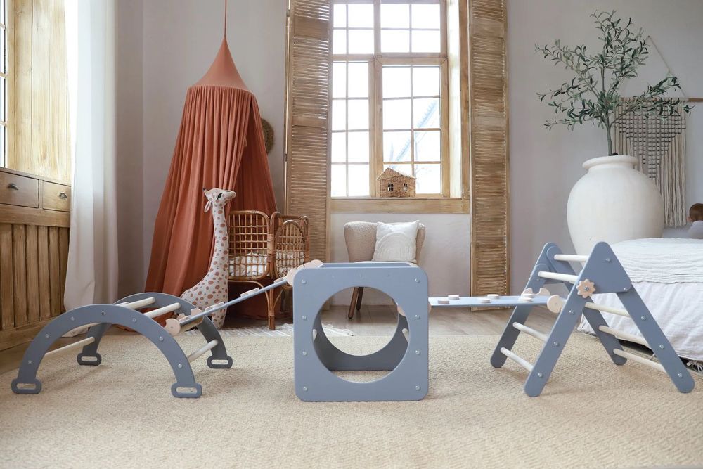 Пиклер трикутник дерево Піклер. спортивный комплекс  арка гойдалка