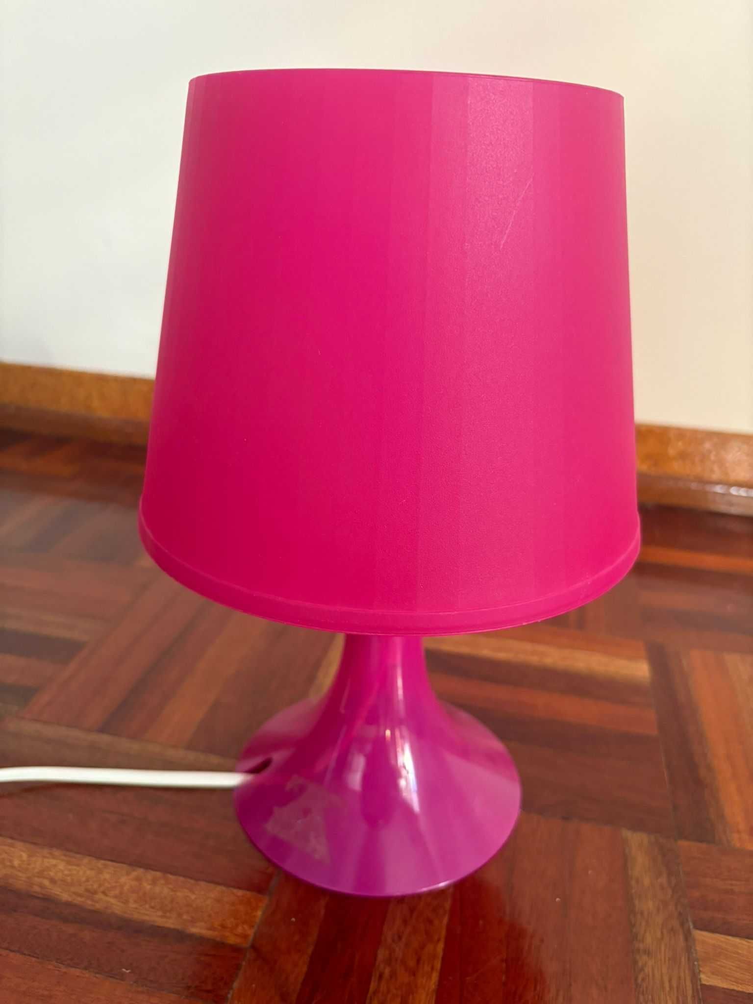 Candeeiro Rosa IKEA