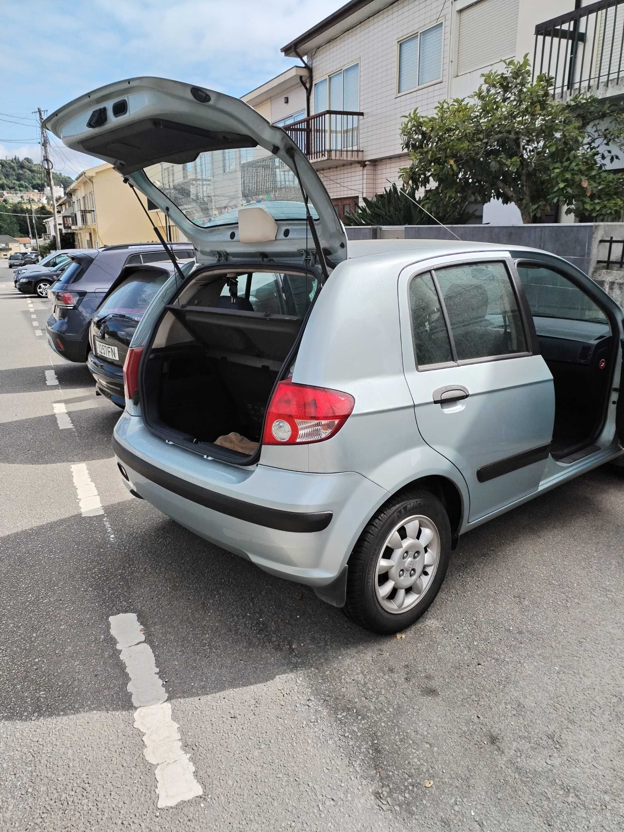 Carro económico HYUNDAI GETZ