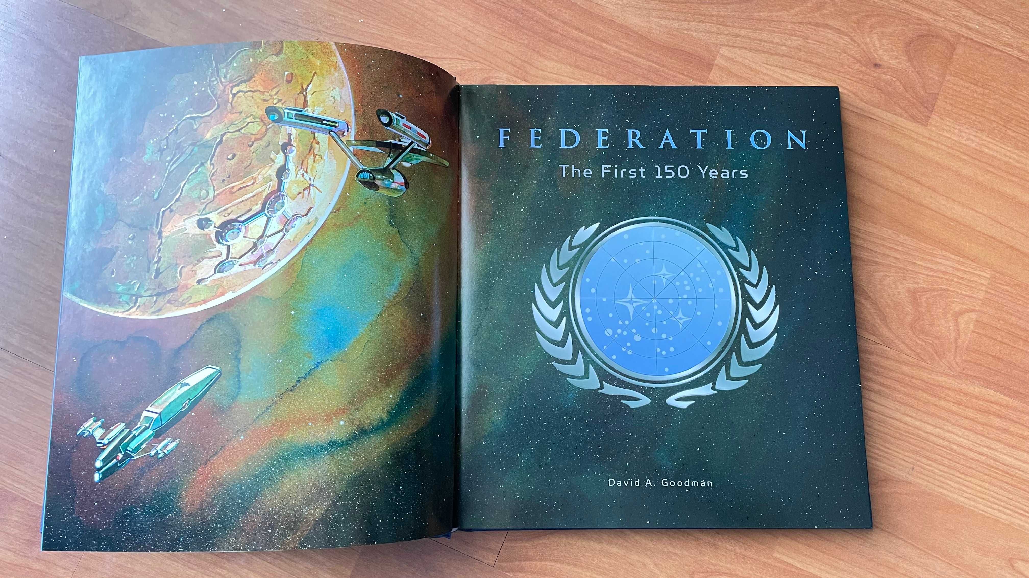 Livro "Star Trek Federation - First 150 Years" com extras