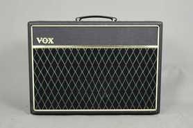 Vox Cambridge 30 Model V9310 30-Watt 1x10 Reverb Combo Gitar…