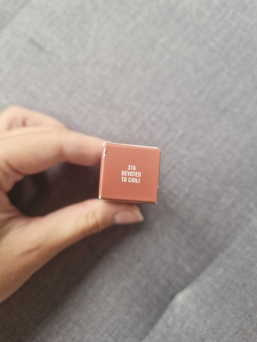 Szminka MAC Cosmetics 316 devoted to chili