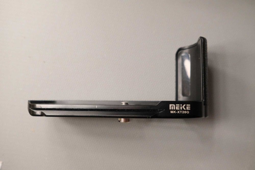 Fujifilm X-T20 body z gripem