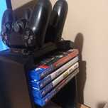 Sprzedam ps4 z grami