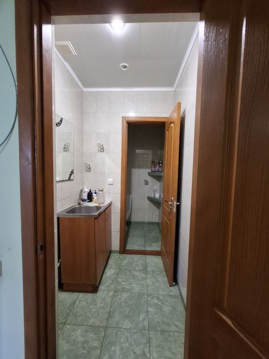 Продам приміщення на 5 Зарічному, Бродвей