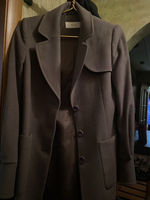 Жіноче сіре пальто