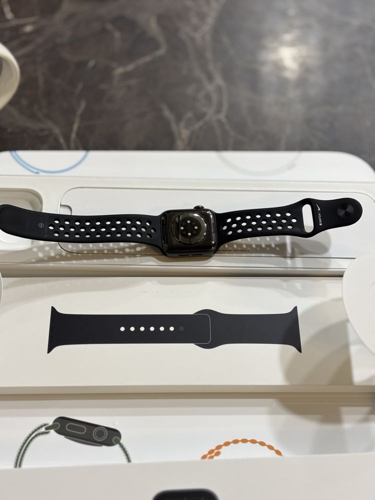 Apple Watch 6 40mm Nike GPS.