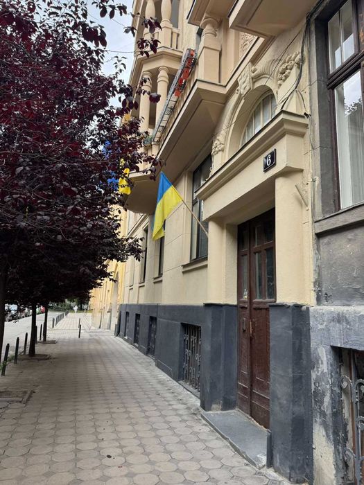 Продаж нежитлового приміщення у центрі Львова по вул. Кониського