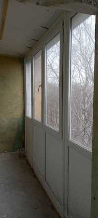 Пластиковые окна (остекление лоджии) по типу французского балкона б/у