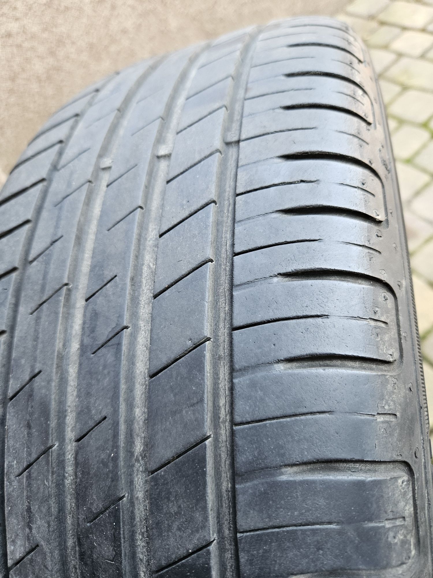 Felgi Koła 17" Vw Golf  Audi A3 5x112 ET38+215.45.17 Goodyear