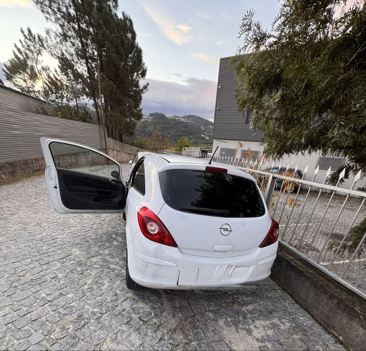 Opel Corsa D Van 2008 – Gasóleo