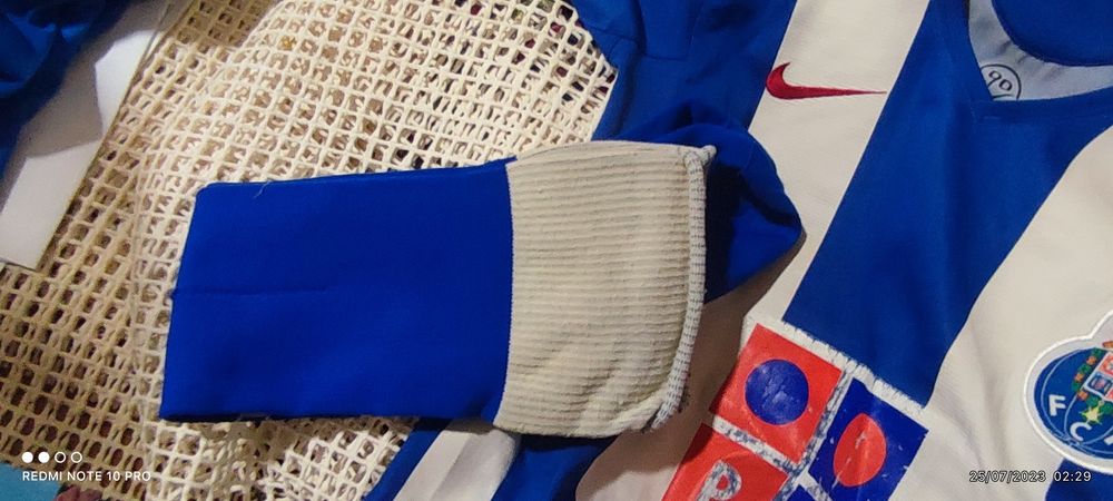 Vendo Camisola Oficial da Dragon Force do FC Porto mais Par de Meias