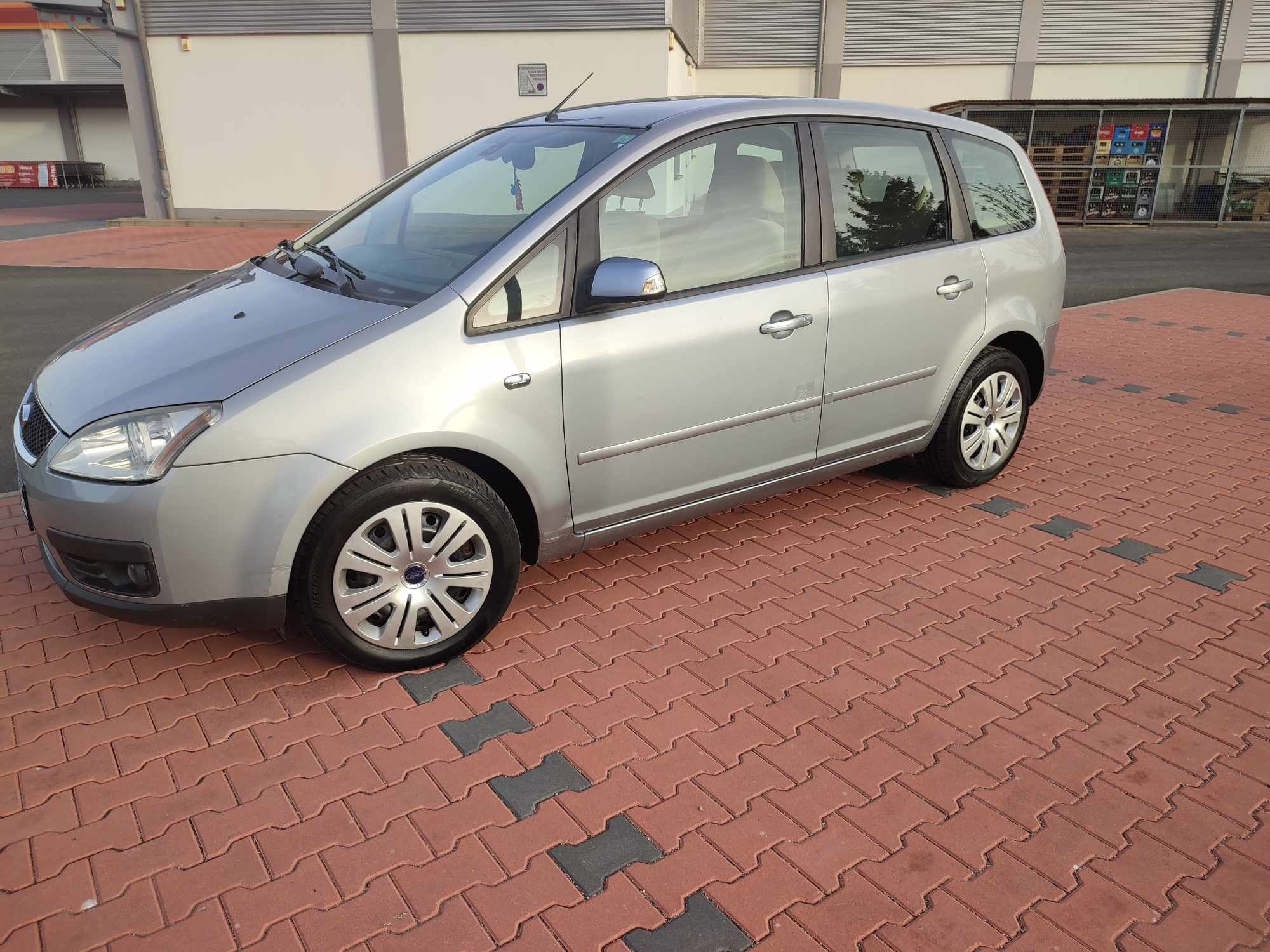 Ford C-MAX 1.8 benzyna 125koni 2004